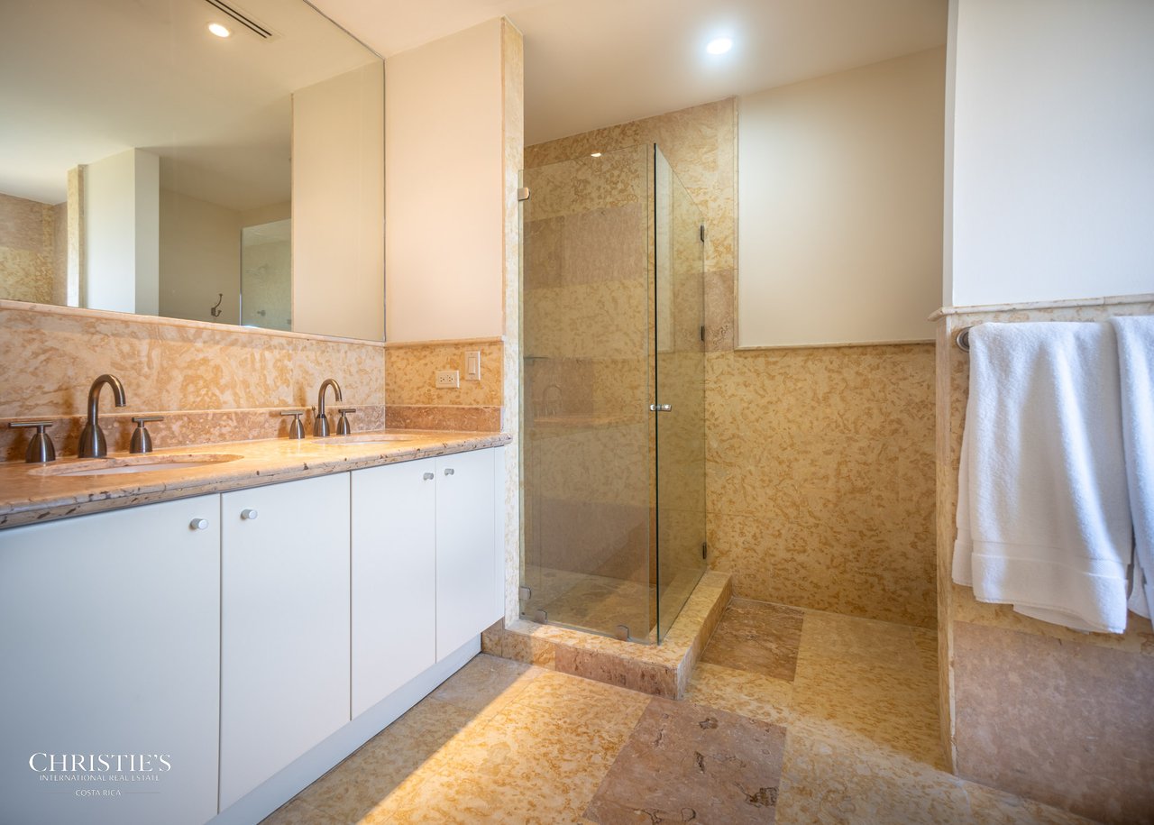 Elegant Oceanfront Living in Jacó – 2-Bedroom Condo at Acqua Residences