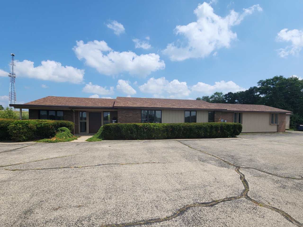 205 Cty Rd H, Elkhorn