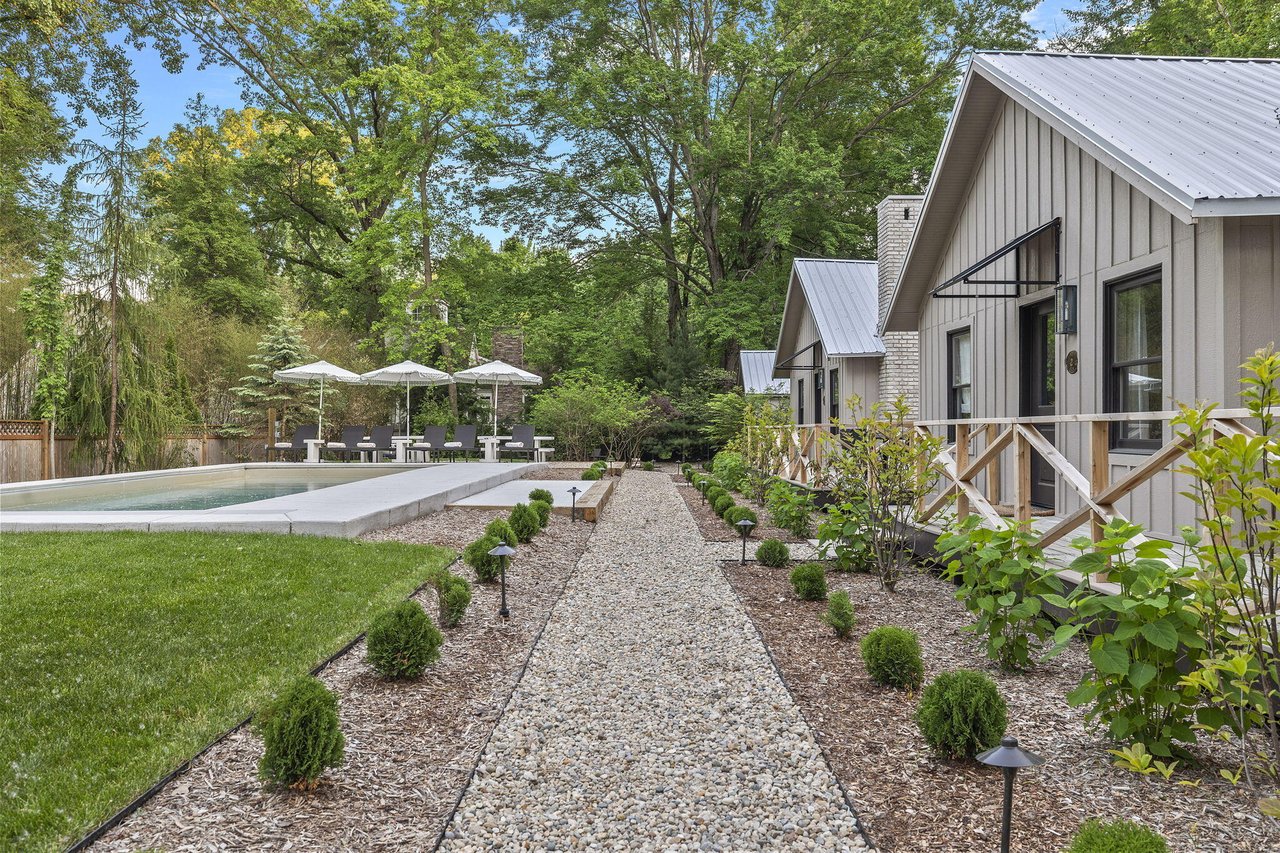 10222 Town Line Road A,B,C,D
