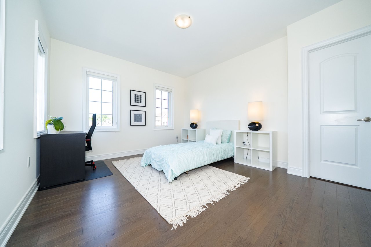 130 Drizzel Crescent
