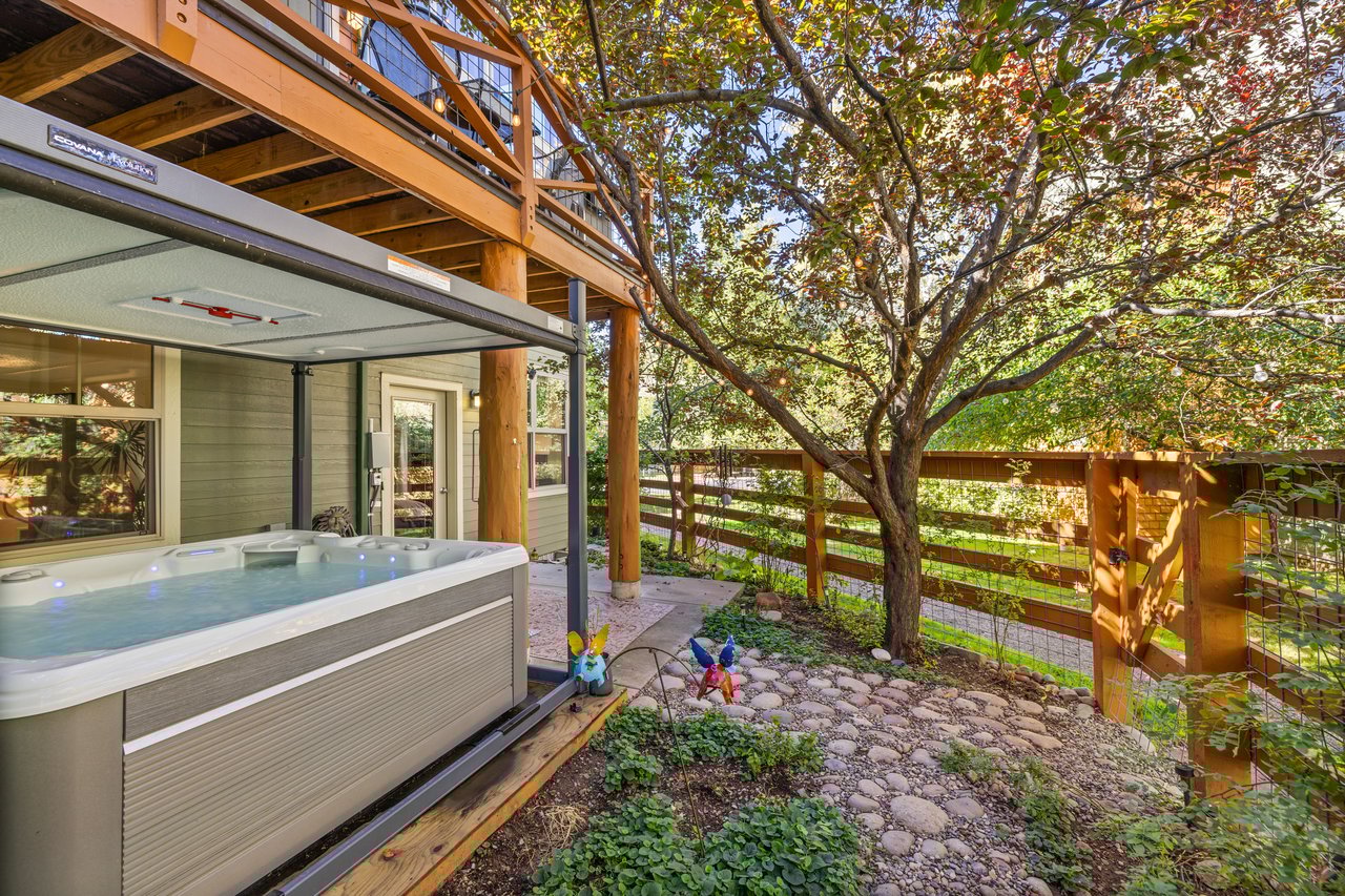 Fully Remodeled End Unit with Designer Luxury