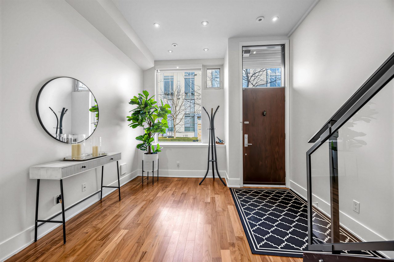 845 Richmond St W, Toronto