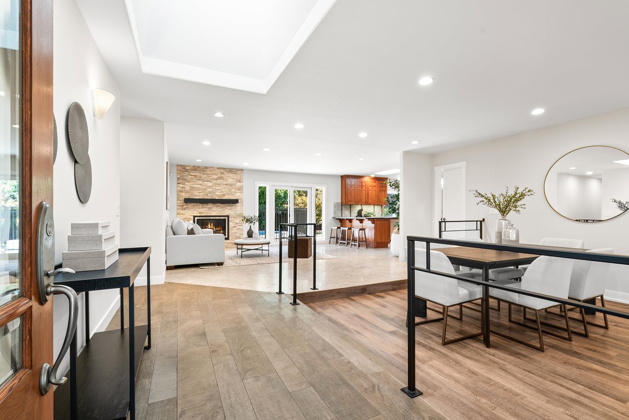 247 Marchmont Dr
