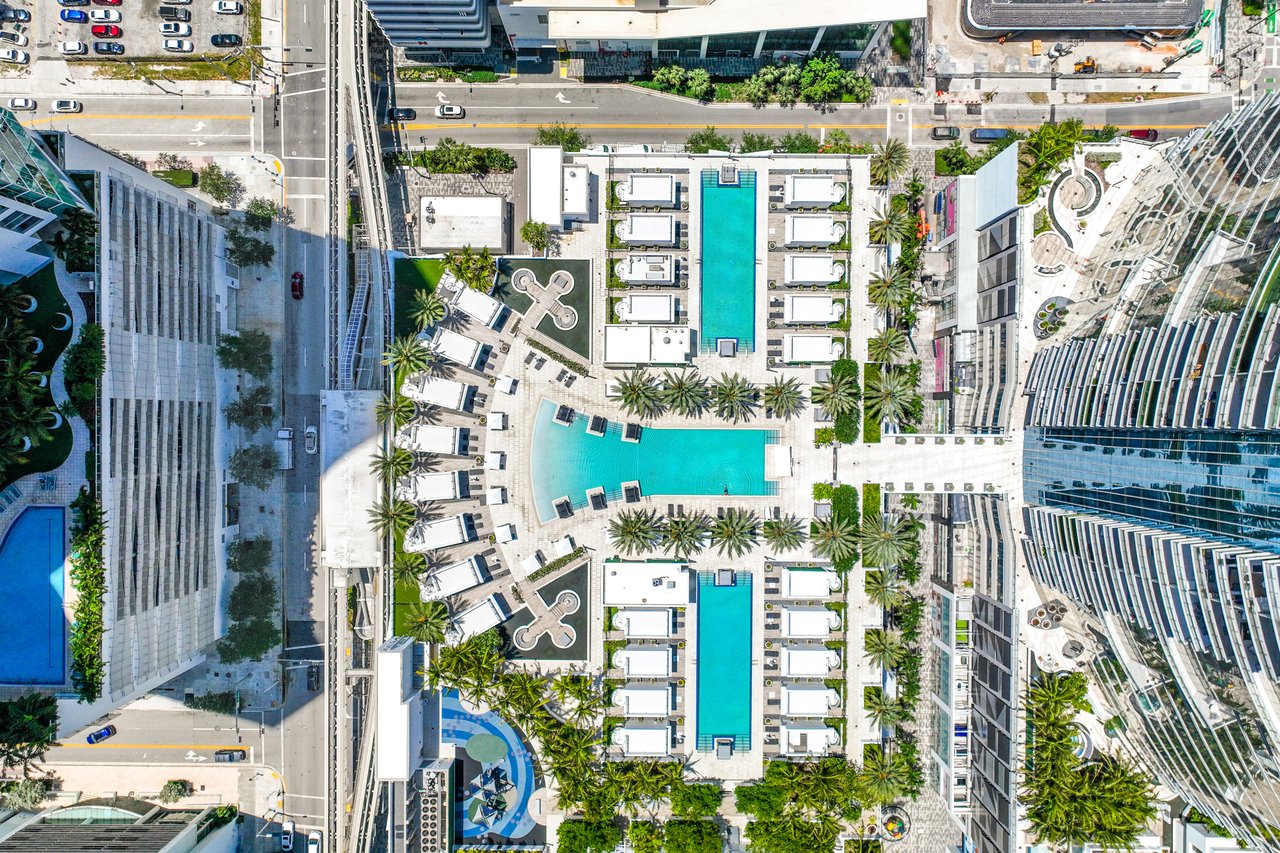 851 NE 1st Ave #4901