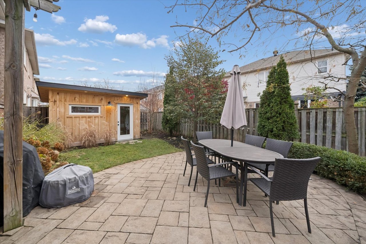 77 Fred Silvester rd