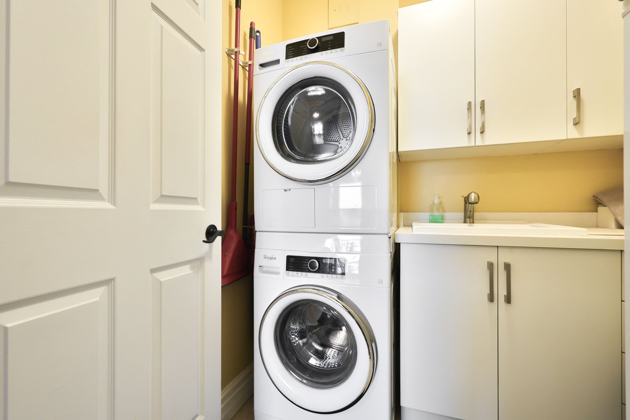 801-2511 Lakeshore Rd W, Oakville