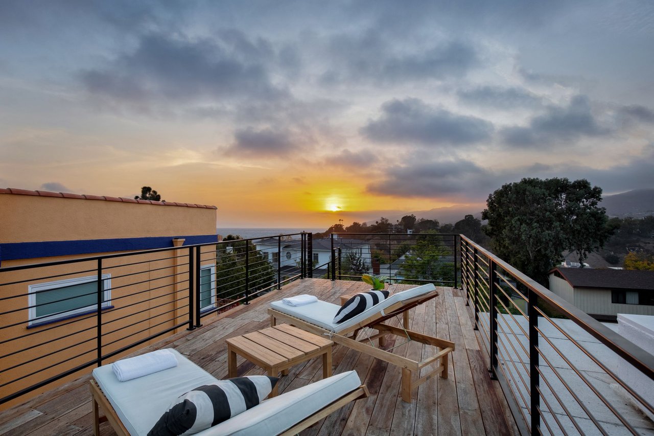 574 Mount Holyoke Ave