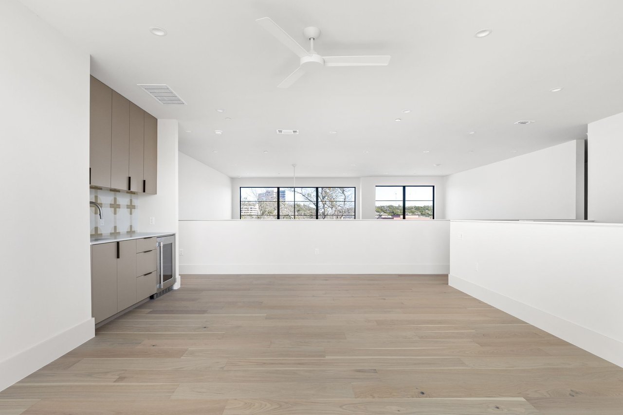 Forest Hills Residence
