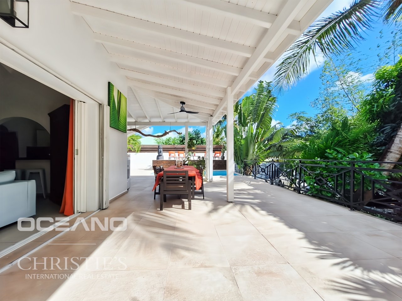 Stunning 4-Bedroom Villa on Spacious Plot - Orient Bay