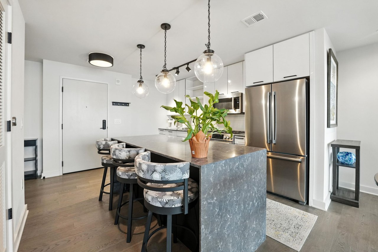 70 N St SE N913