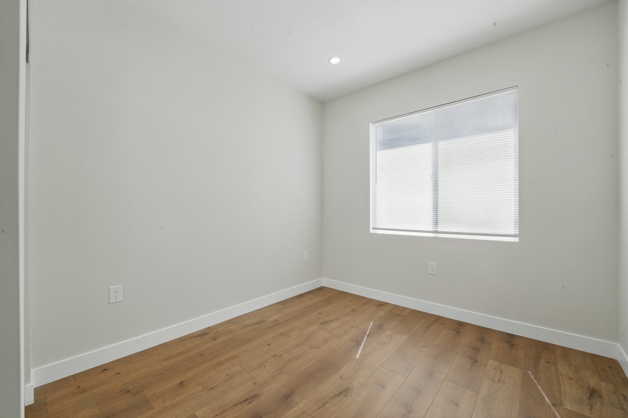 4 Units in North Hollywood