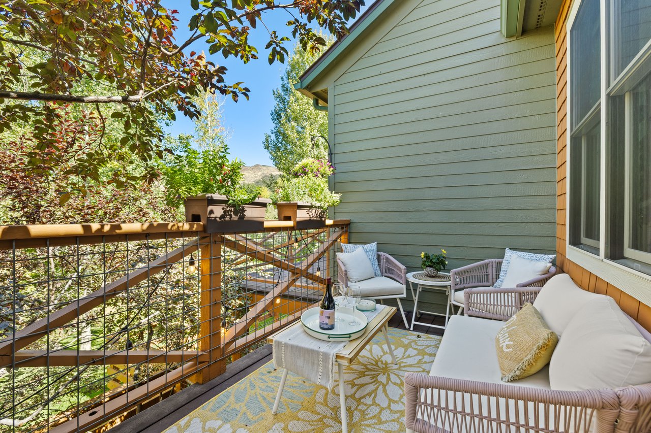 Fully Remodeled End Unit with Designer Luxury