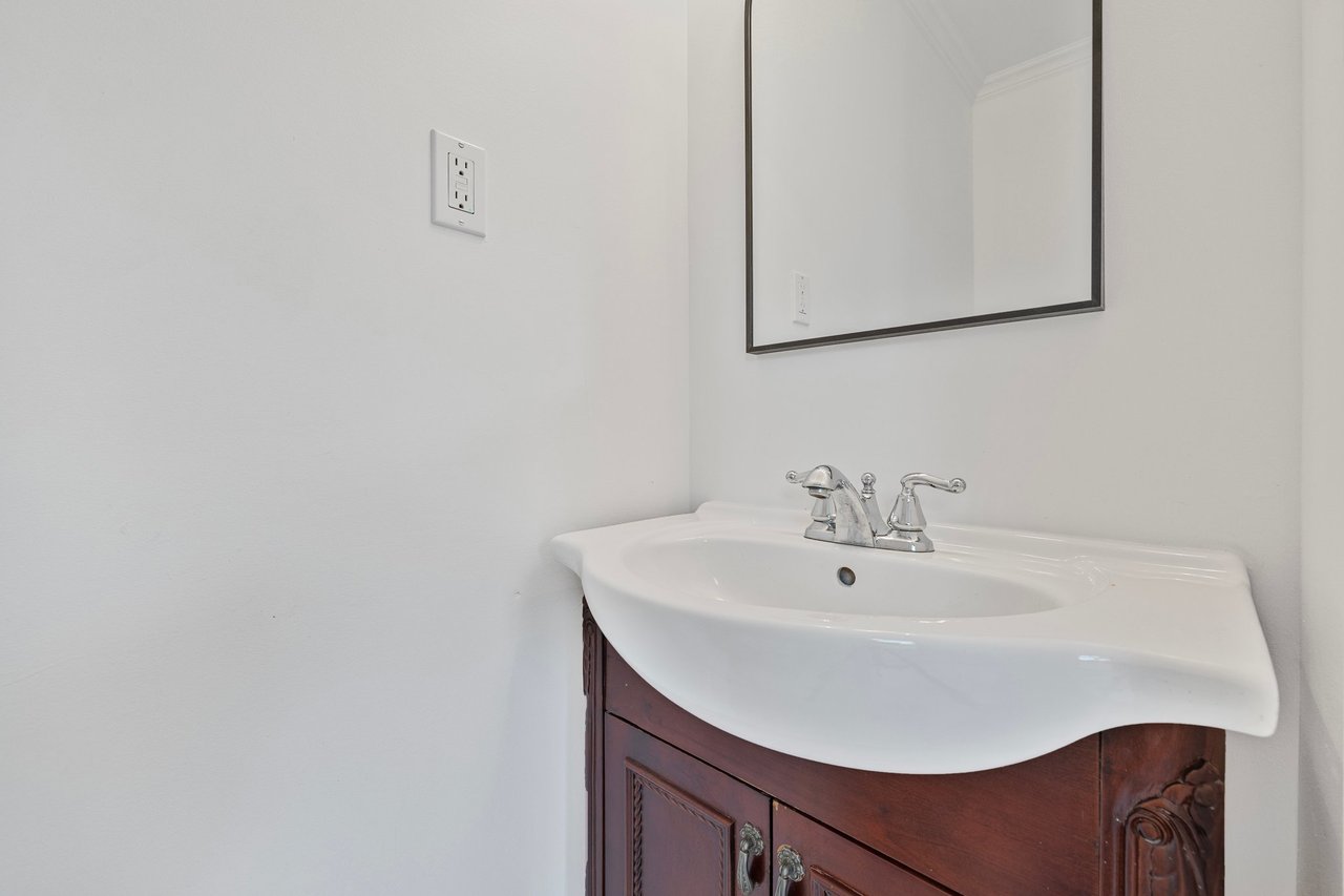 411 Millard Ave, Newmarket
