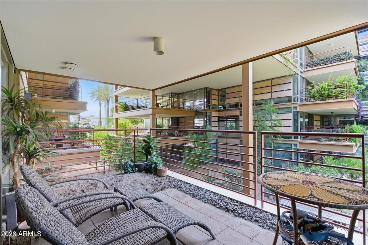 7137 E Rancho Vista Dr, #2009