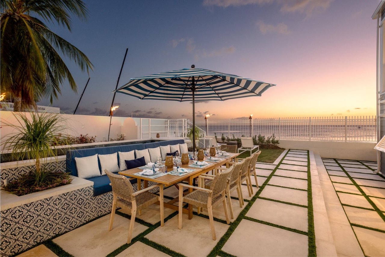 Sea Breeze Beach House 