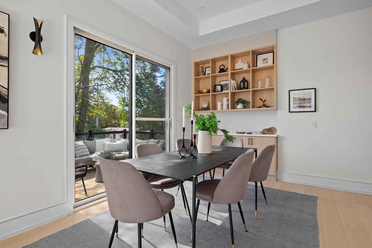 44 Sunnypoint Crescent