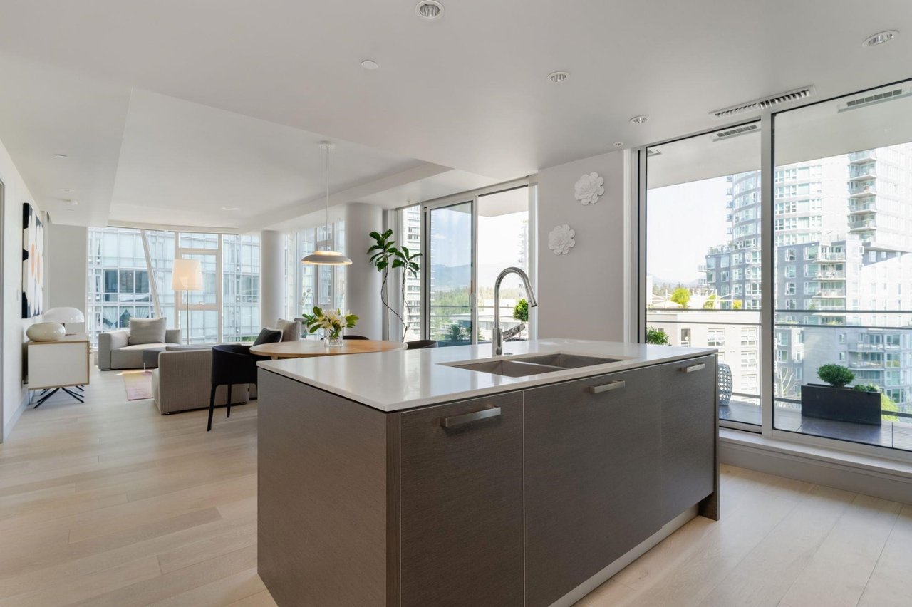 1499 W Pender St, #601
