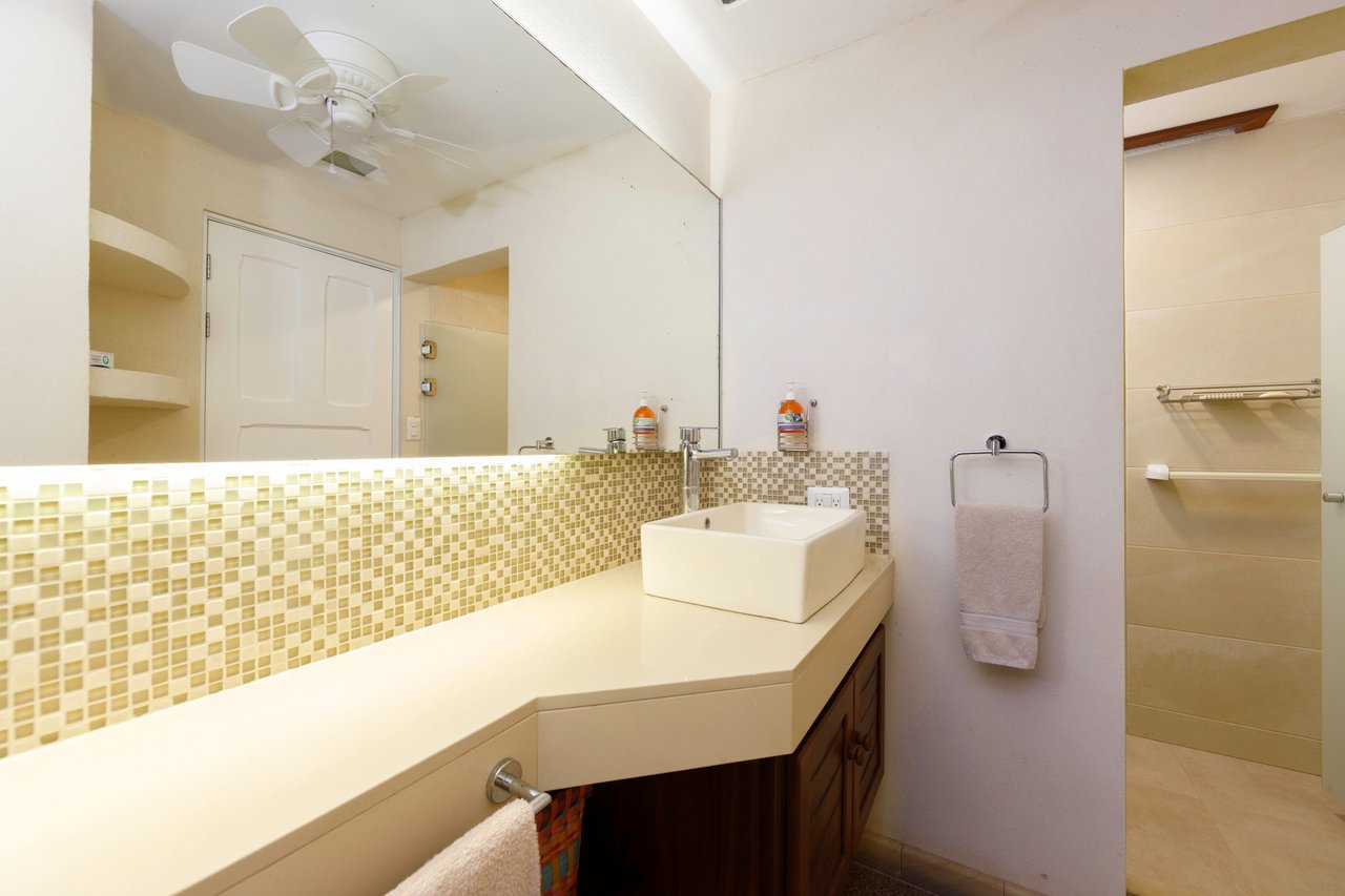 Beachfront Surf Villa, Jaco, Puntarenas