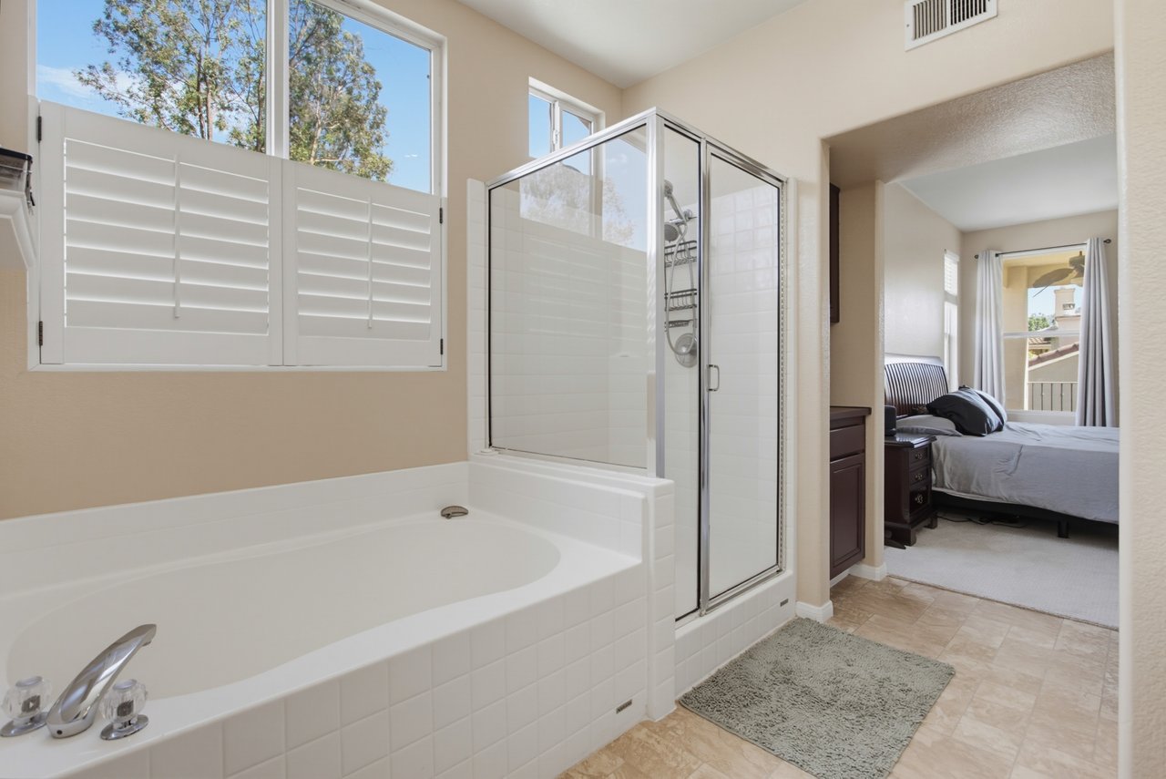 3350 Avocado Vista Ln