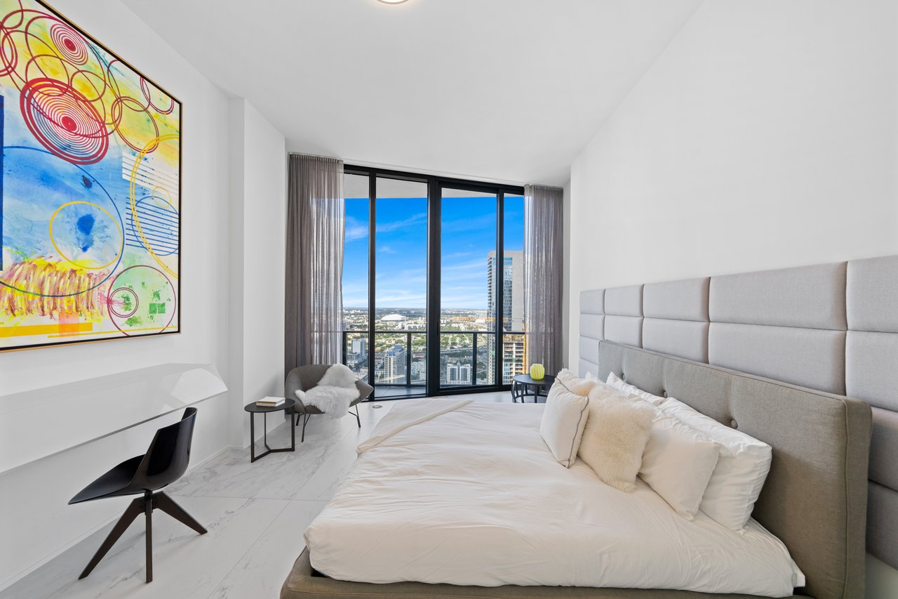 One Thousand Museum Lower Penthouse 4901