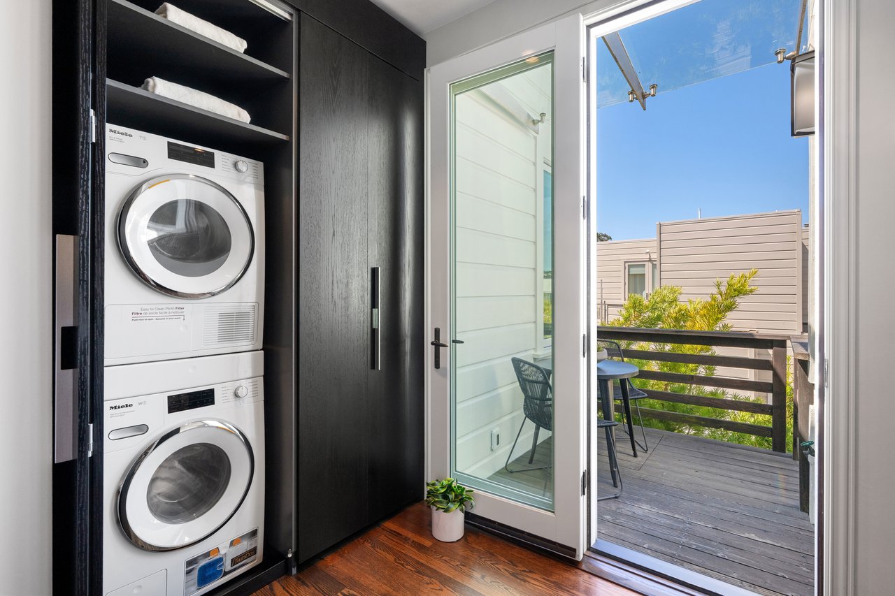 Stylishly Renovated & Palace-Adjacent