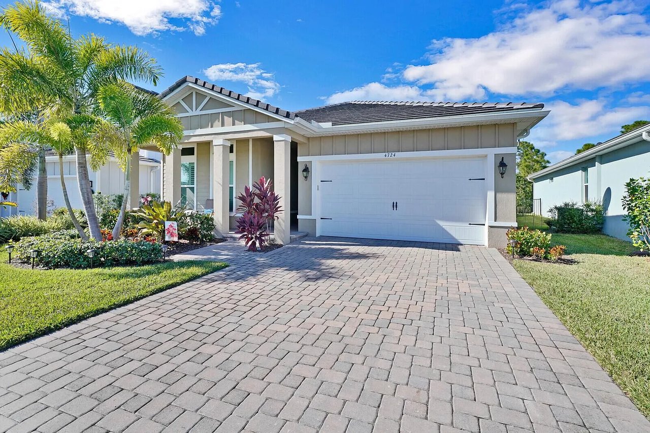 4724 SW Briarwood Ct