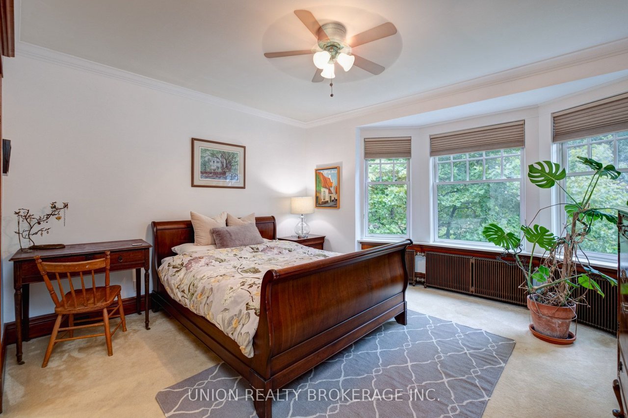 160 Maclean Ave
