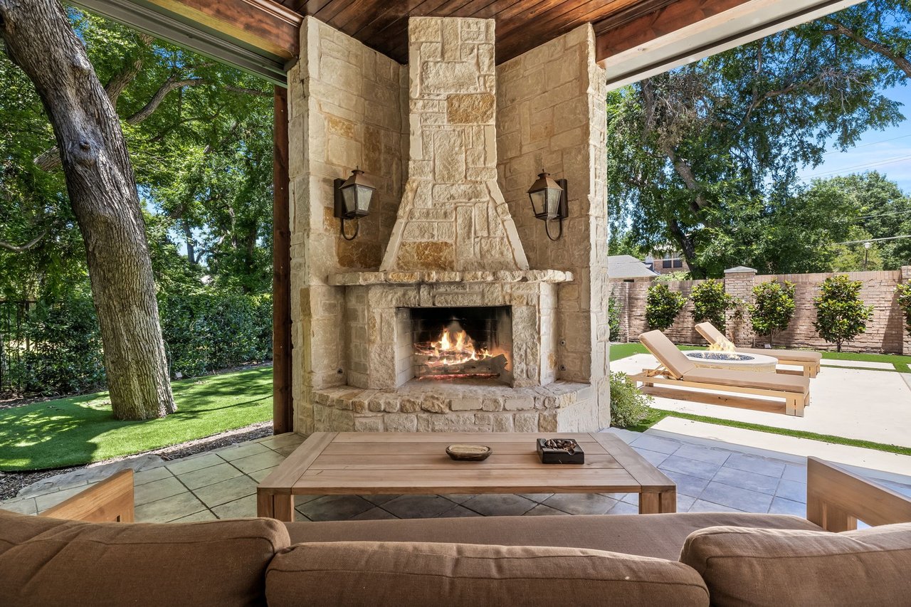 5620 Walnut Springs Ct