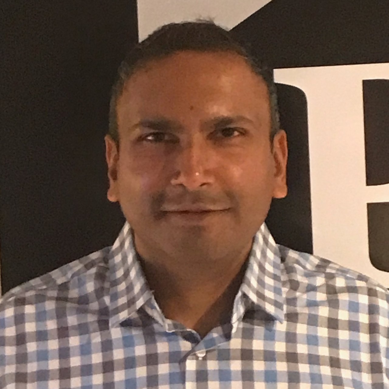 Deepan Patel Lombard, IL Real Estate Agent Headshot