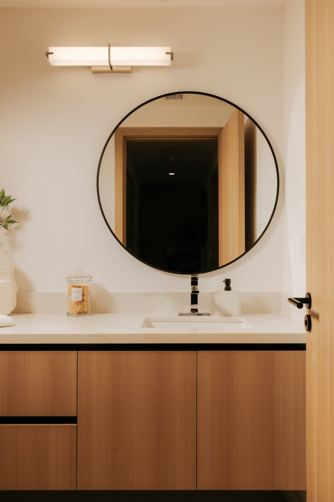 2919 Waverly Dr Unit: 103