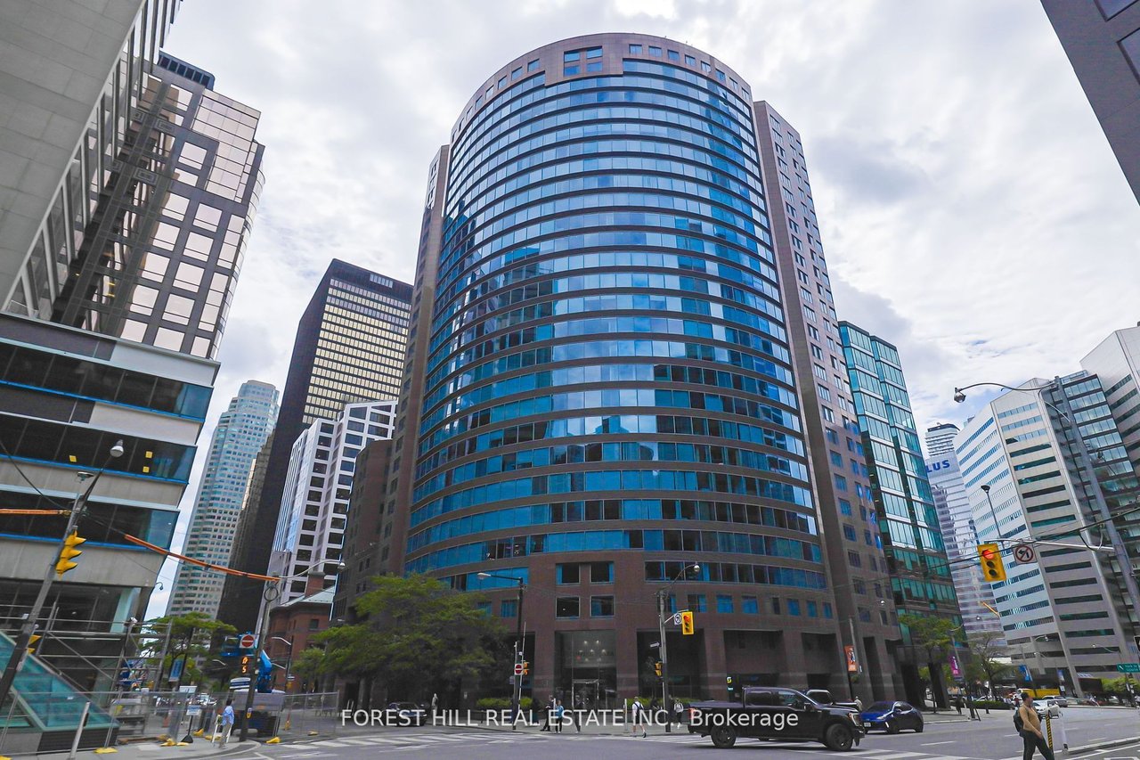 LOWER PENTHOUSE IN THE FINANCIAL DISTRICT
