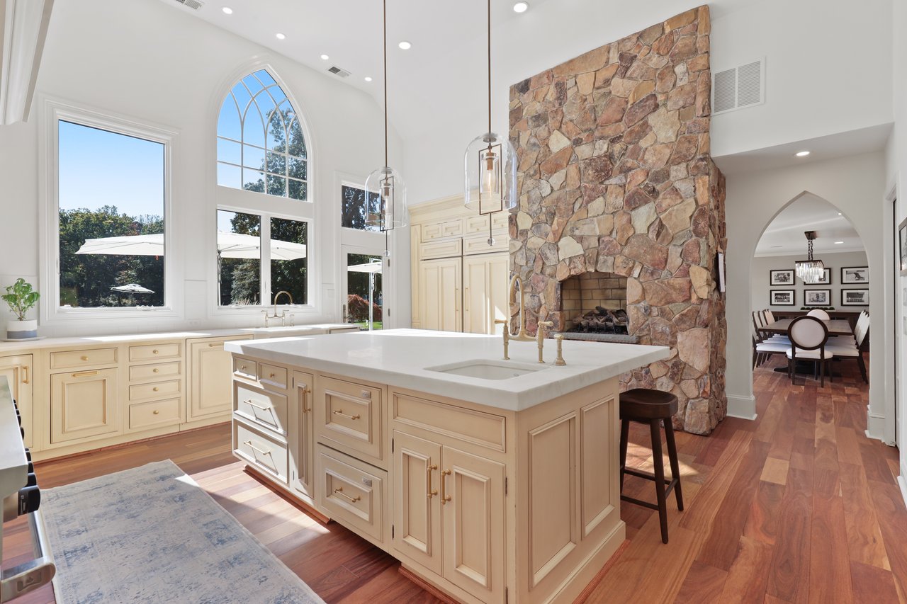 1524 Cedar Lane Farm RD