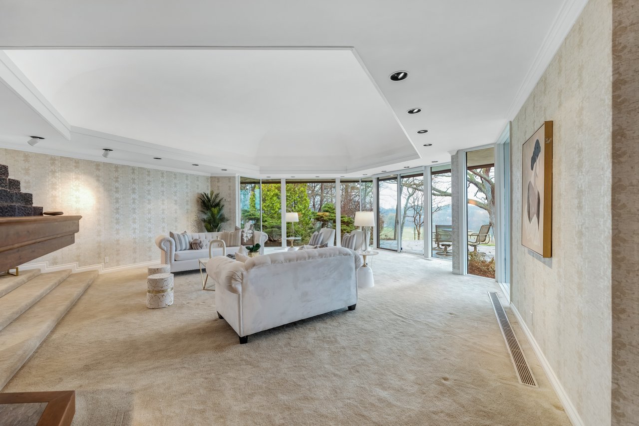 1000 Mississauga Heights Dr