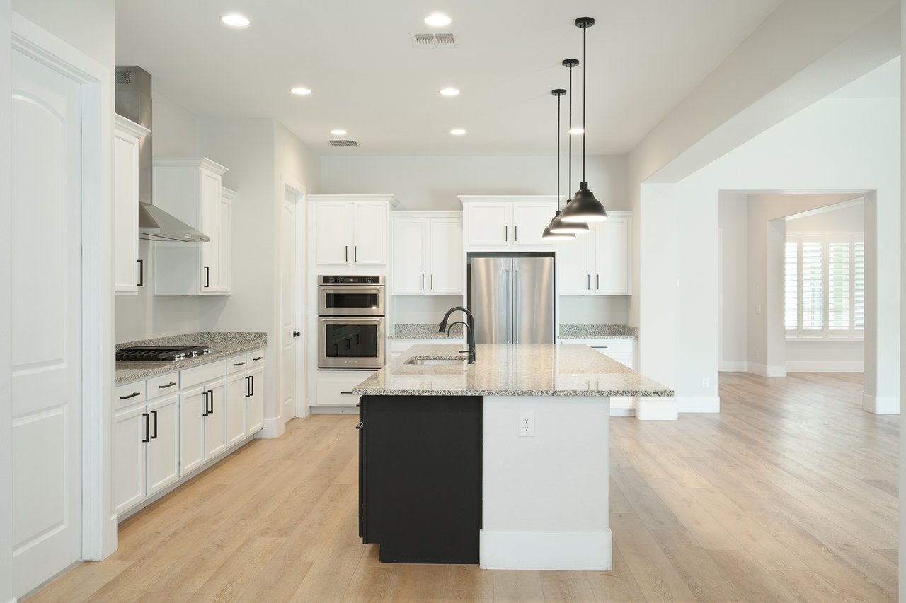 5537 E VIA CABALLO BLANCO