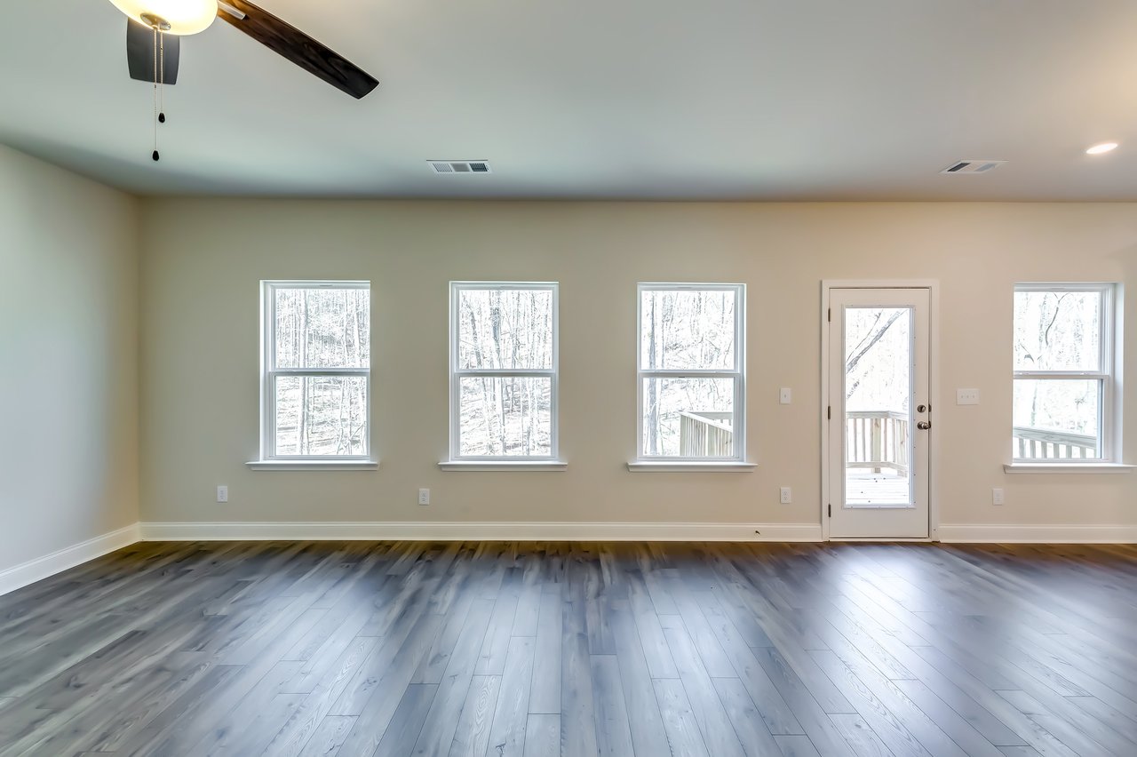 407 Shoals Trl