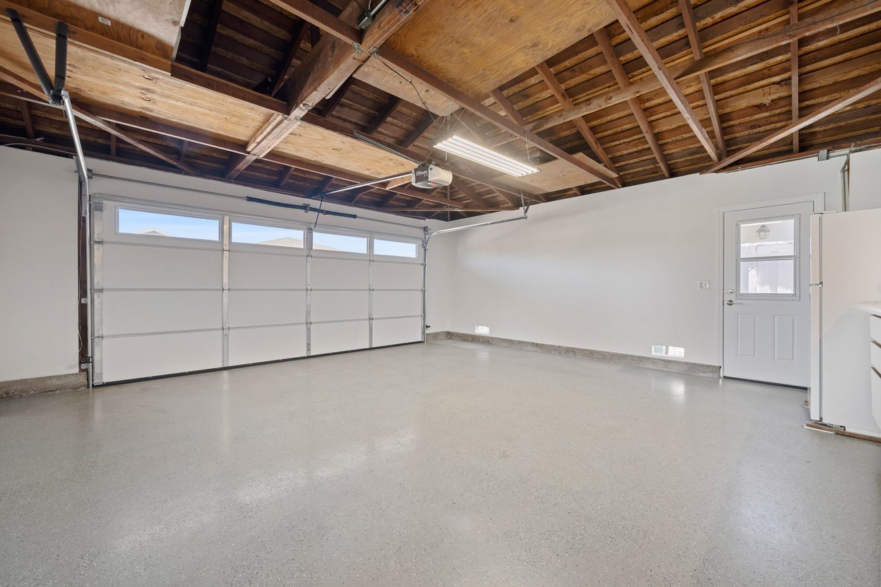 21212 Binghampton Cir