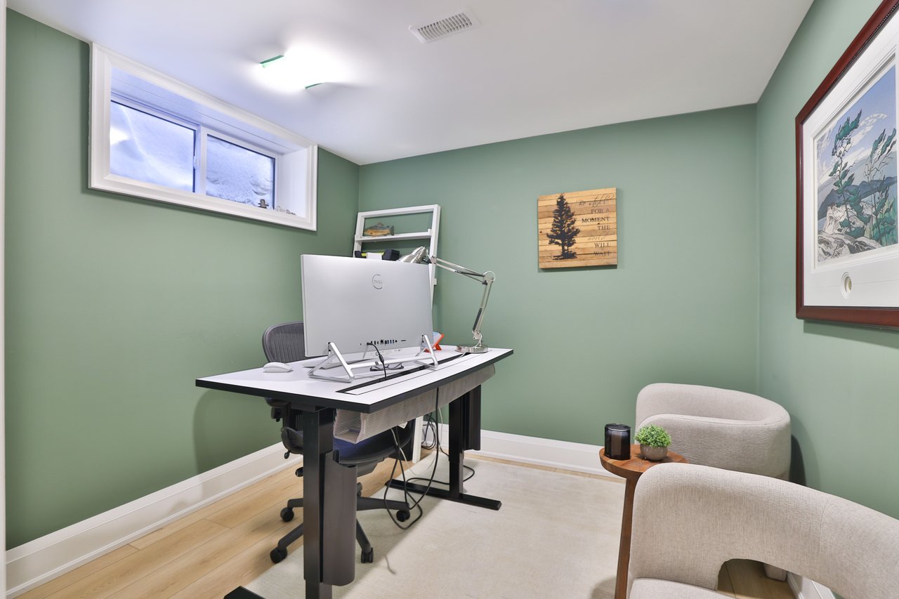 2464 Deer Run Avenue