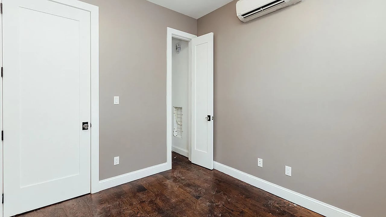 60-80 Myrtle Ave 3F