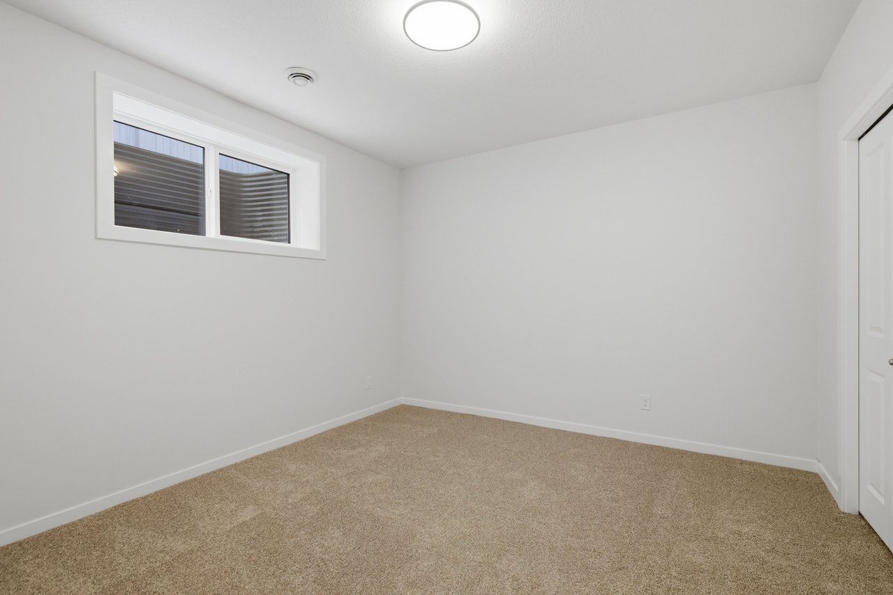 378 Bessborough Drive SW