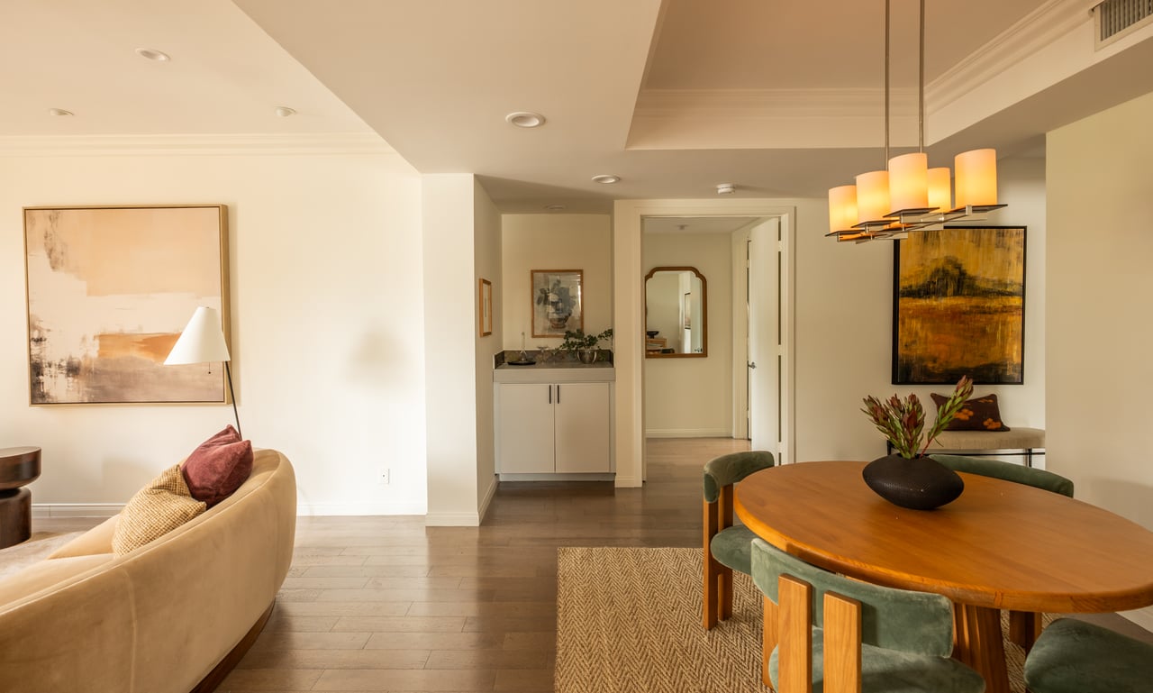 235 S Tower Dr Unit: 301, Beverly Hills 