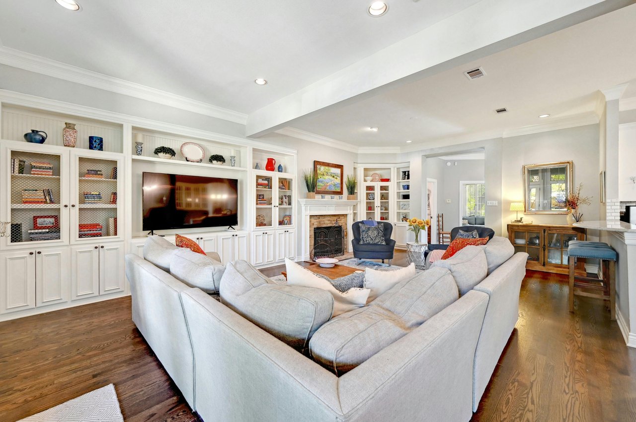 908 W 18th Street