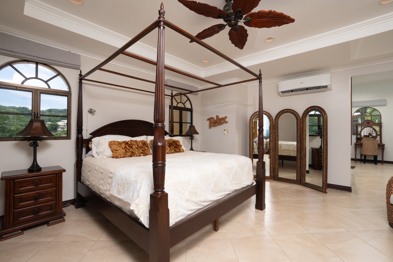 Casa Loro - Luxury Estate