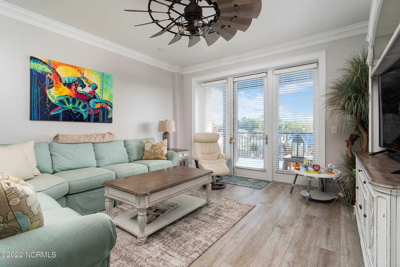 4425 Arendell St Apt 105