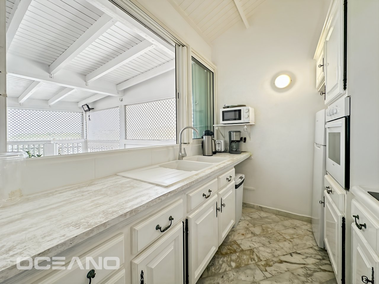 EXCLUSIVE : Set of 2 Apartments (T3 & T2) with Terraces - Charm and Investment Potential