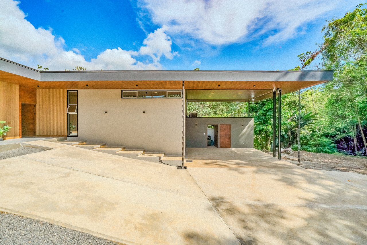 Brand New Tropical Jungle Home in Ojochal