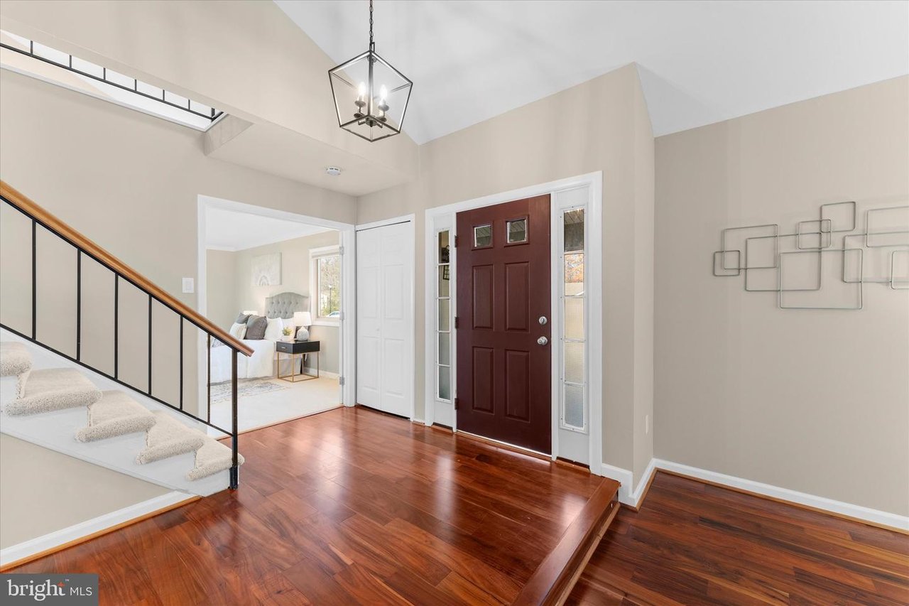 421 Sugarland Run Dr