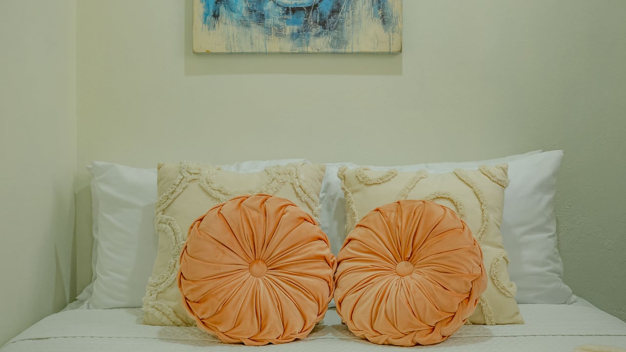 Tropical 3-Cabin Home with Pool and Gardens in the Heart of Uvita