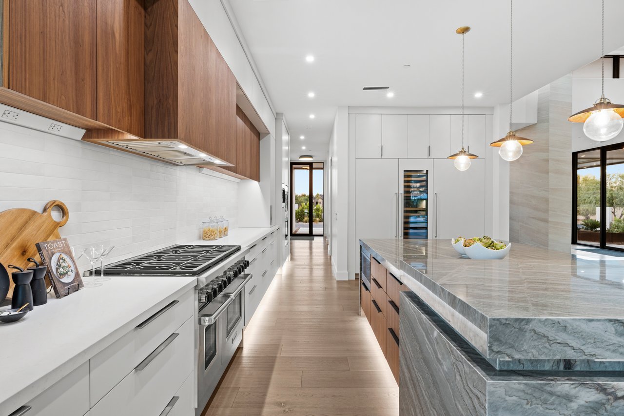 9012 N 53rd St, Paradise Valley, AZ 85253