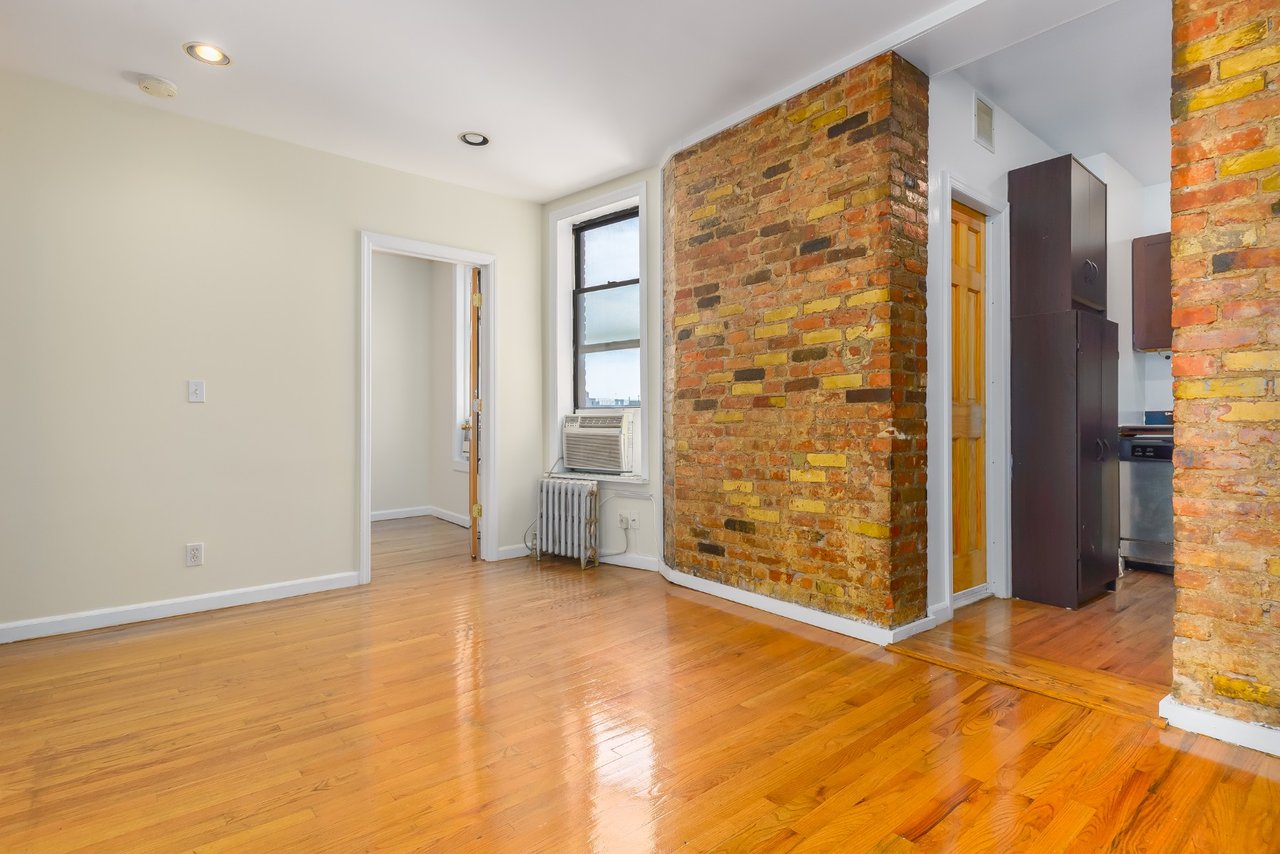 345 East 12th Street Unit: 28