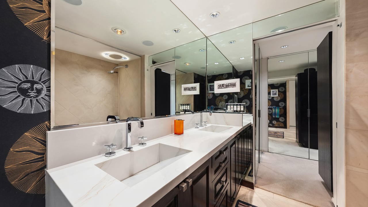 2220 Avenue Of The Stars Unit: 1802W